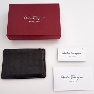 Salvatore Ferragamo Gancini Men's Leather Card Case / Wallet